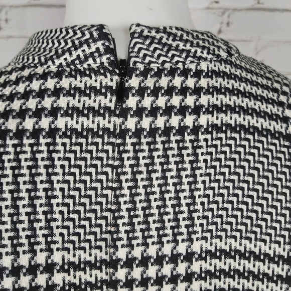 𝅺h&m Dress with Stand-up Collar - Picture 5 of 13